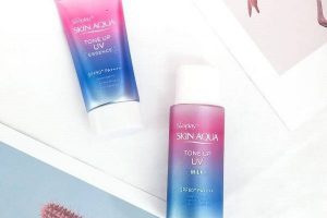 Review sản phẩm kem chống nắng Sunplay Skin Aqua Tone Up