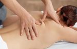 Massage chữa đau nhức cột sống