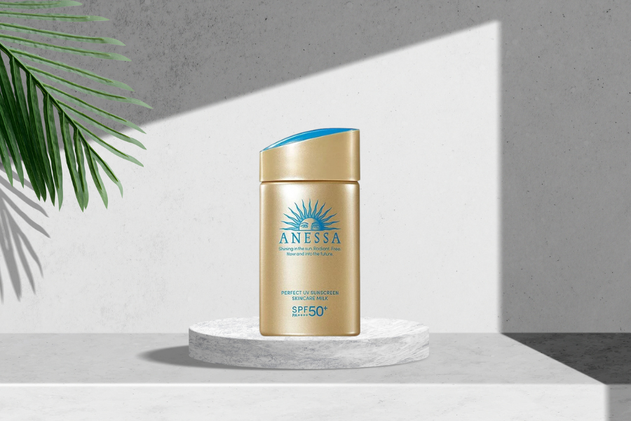 Sữa chống nắng Anessa Perfect UV Sunscreen Skincare Milk SPF50+ 